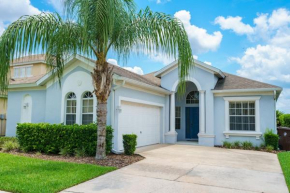 A wonderful 4 bedroom villa with a private pool at Calabay Tower Lakes